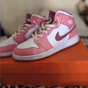 Jordan Kids Sneakers in Pink and White